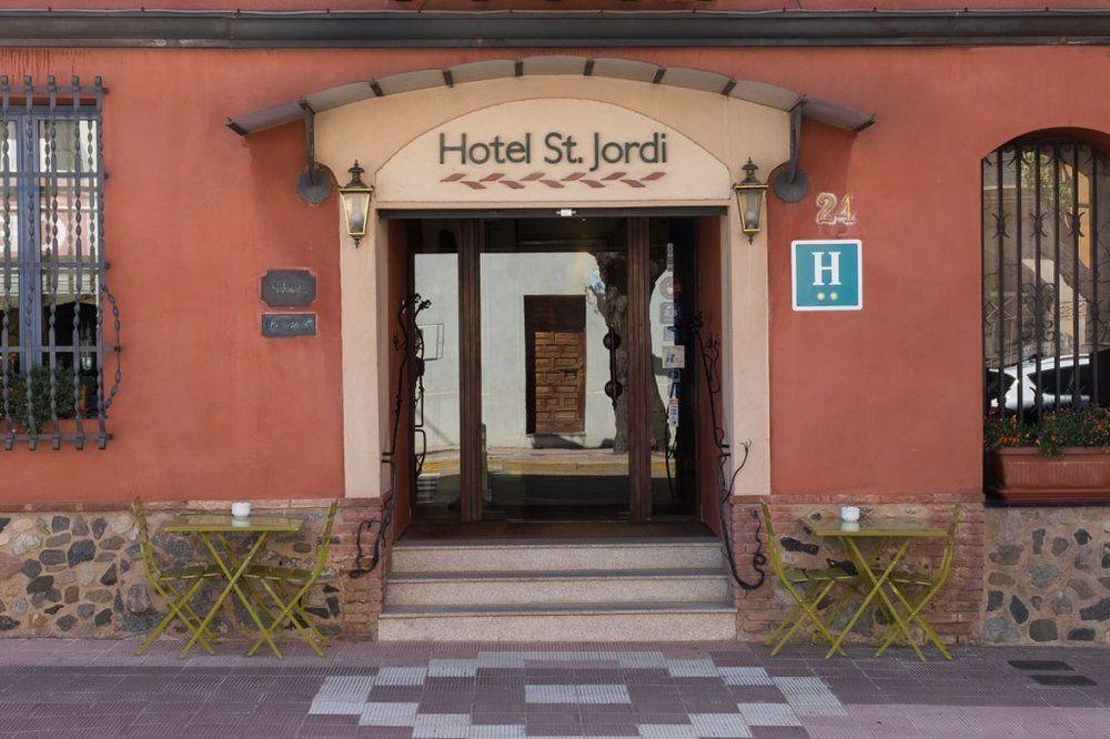 ホテル Sant Jordi モントブリオ・デル・カンプ エクステリア 写真
